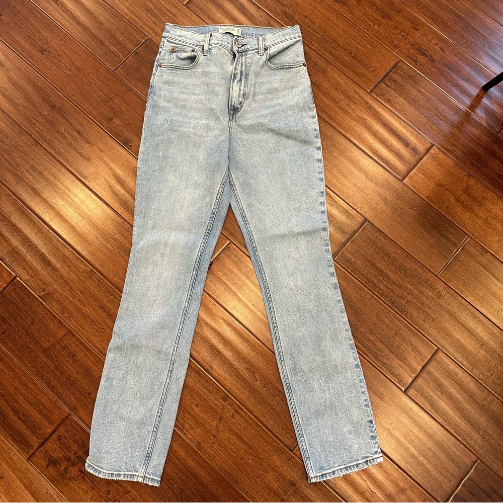 Abercrombie & Fitch The 90’ Slim Straight Ultra High Rise Jeans - Picture 2 of 7